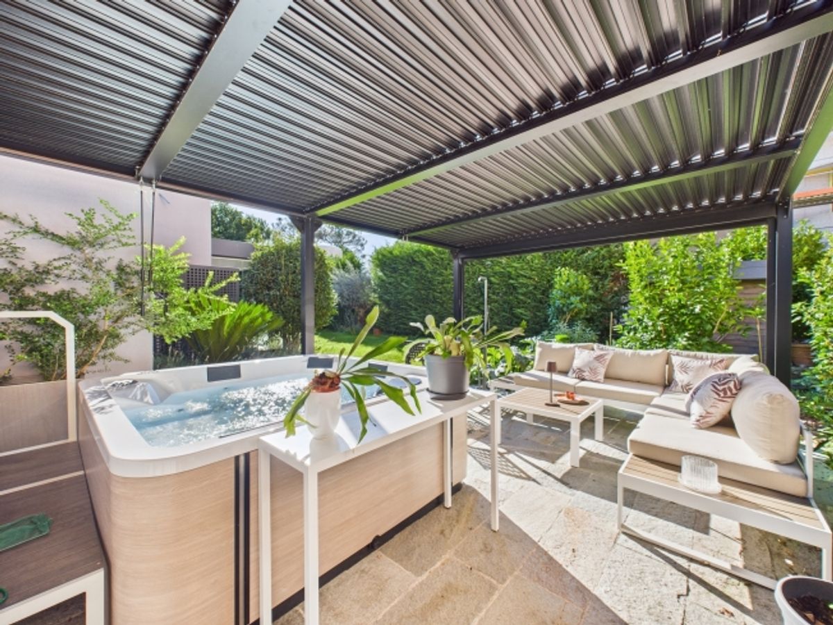 Casa moderna con giardino, spa privata e tecnologia avanzata a Locarno - 1