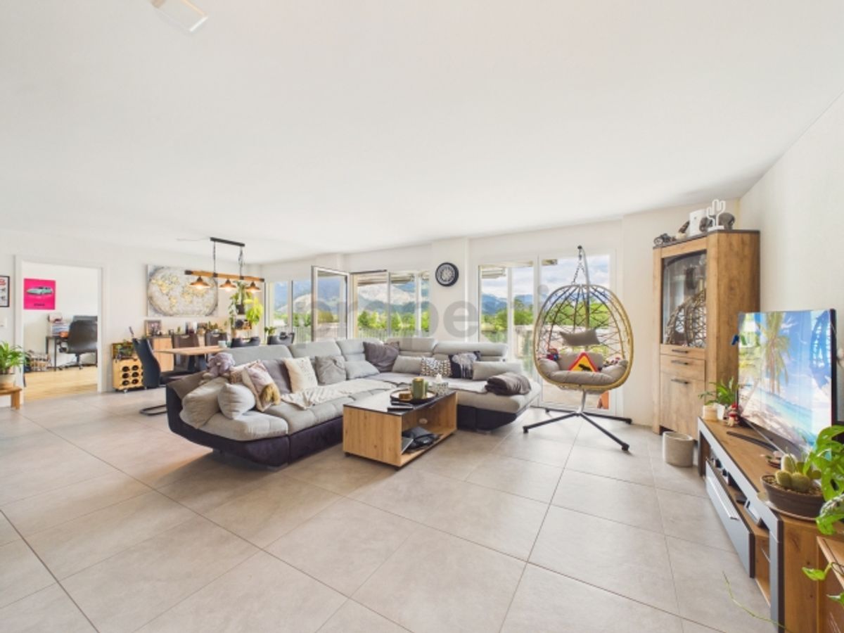 Sonniger Balkon, zwei moderne Badezimmer und barrierefreier Komfort mit Lift - 1