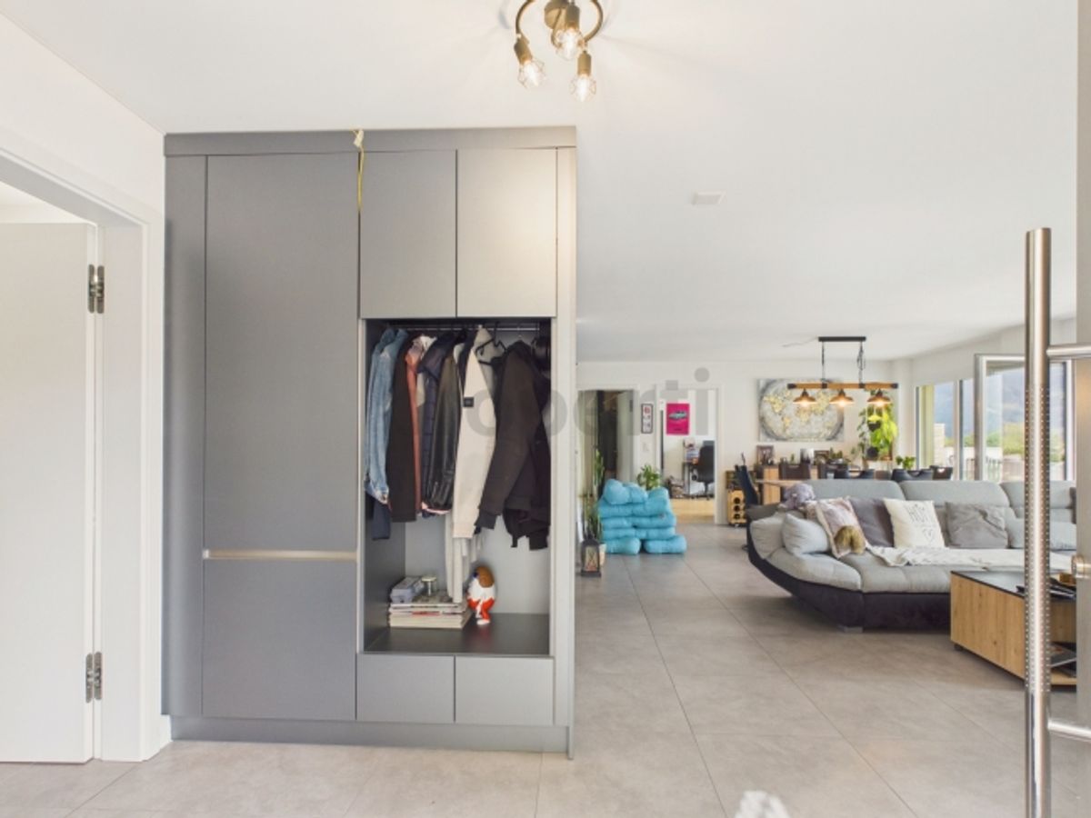 Sonniger Balkon, zwei moderne Badezimmer und barrierefreier Komfort mit Lift - 5