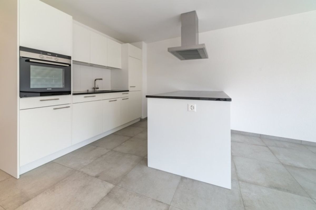 GEMÜTLICHE 3.5 ZIMMER-WOHNUNG IN HUTTWIL - 1