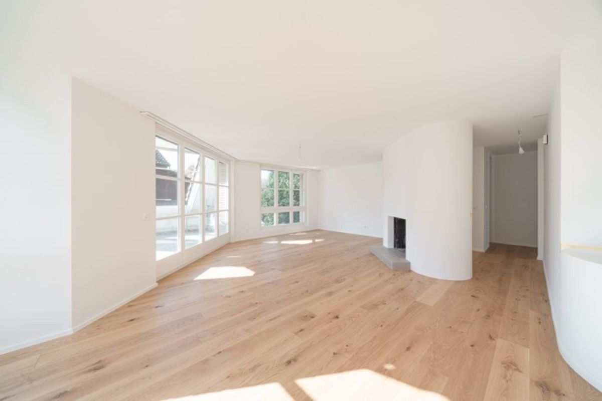 GROSSZÜGIGE HELLE WOHNUNG- FRISCH SANIERT - 5