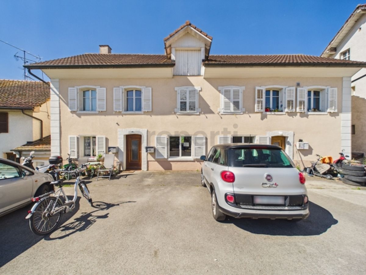 Élégante maison multiplex de 4 appartements avec cave et parking, Basse-Vendline - 0