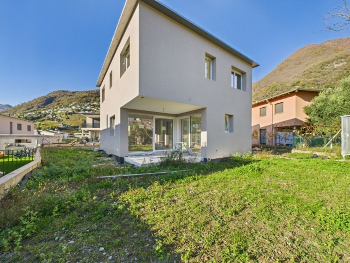 Casa unifamiliare moderna a Cugnasco-Gerra  4.5 locali Nuova costruzione - 0