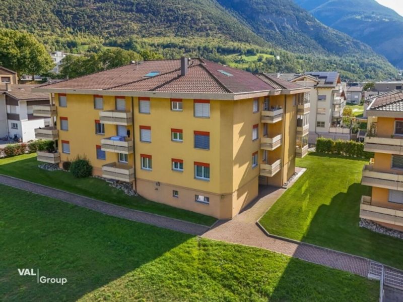 4.5 Zimmerwohnung mit offener Galerie in Glis - 1