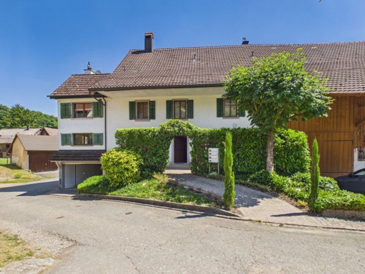 Historisches Bauernhaus mit zwei Wohneinheiten und vielseitigem Potenzial in Vogelsang (Lengnau AG) - 0