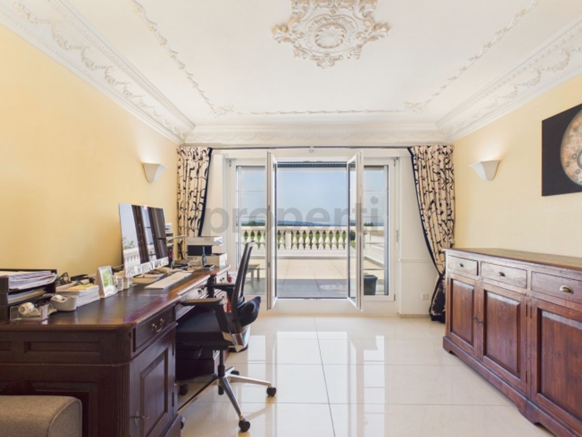 Exklusive Villa mit grandiosem Pool und unverbaubarem Panoramablick - 5