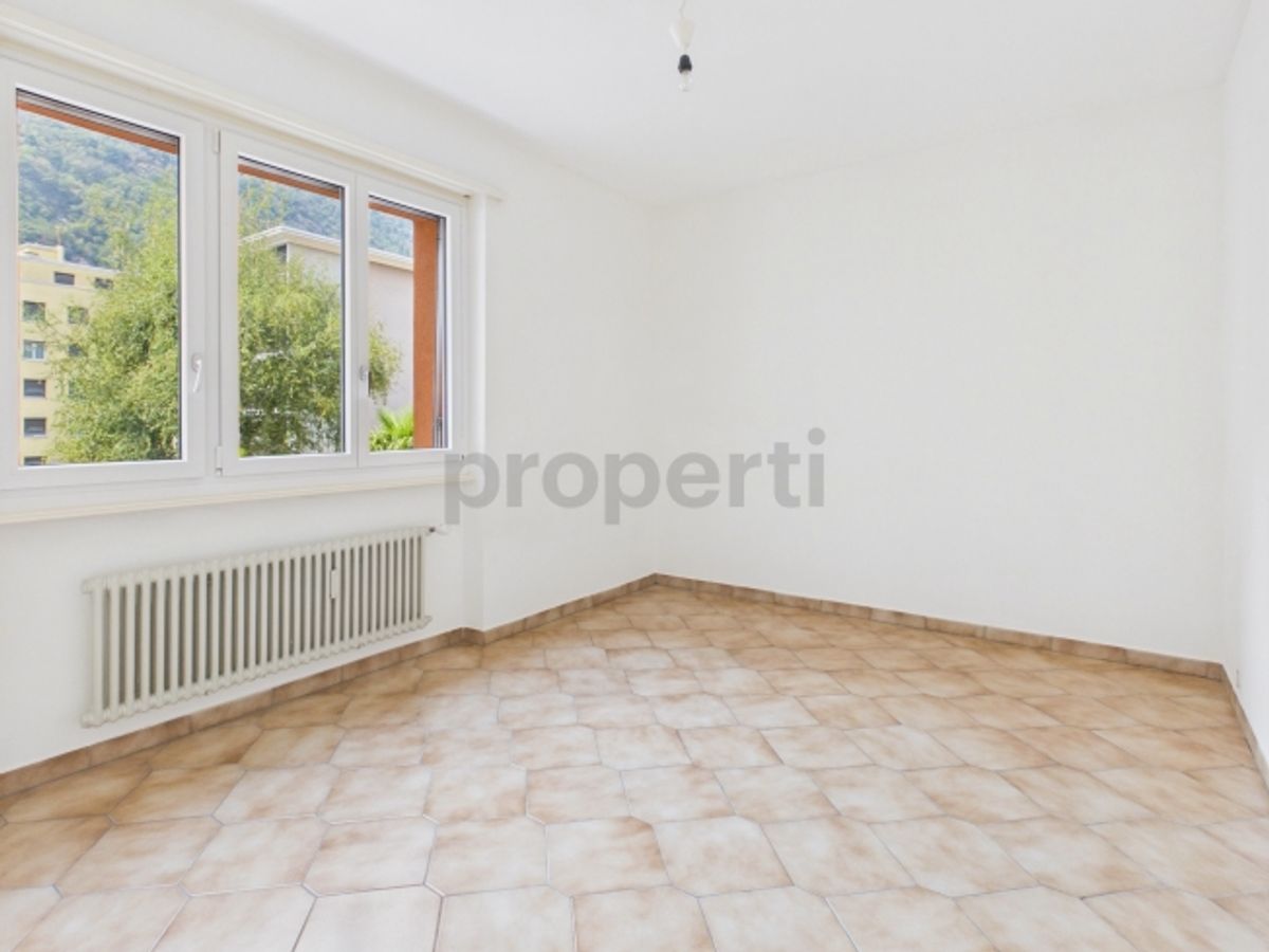 Elegante appartamento rinnovato con balcone - 4