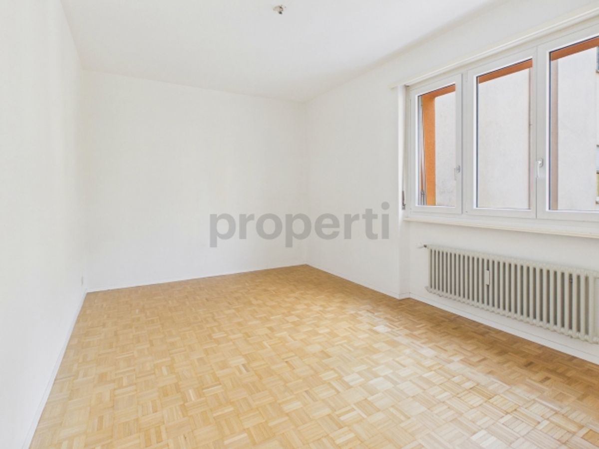 Elegante appartamento rinnovato con balcone - 5