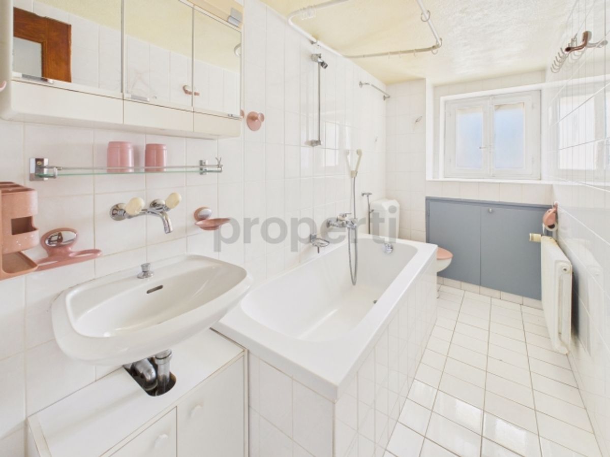 Spacieux 4.5 pièces  appartement dans un quartier résidentiel recherché à Lens - 6