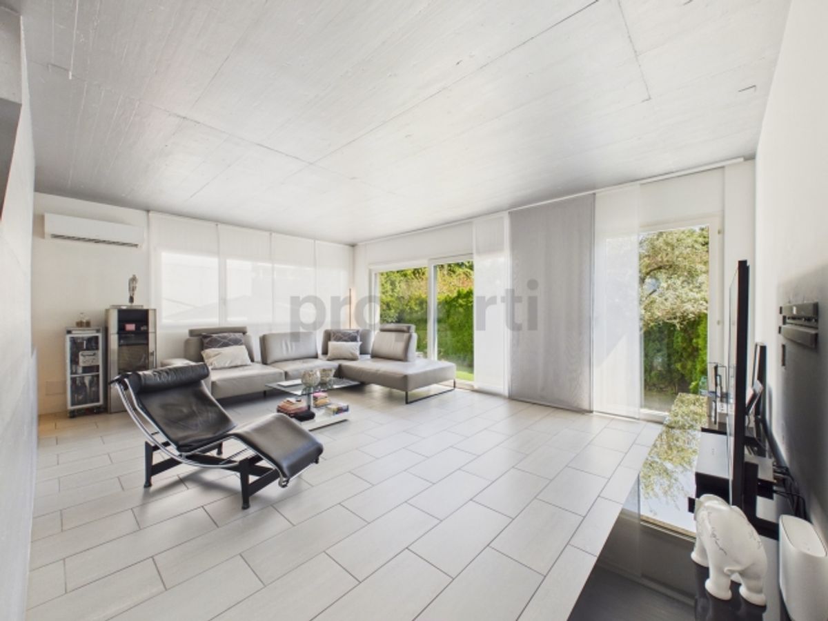 Villa moderna ad Ascona  Spazi generosi, giardino e terrazzi - 11