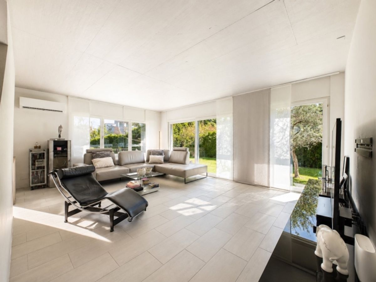 Villa moderna ad Ascona  Spazi generosi, giardino e terrazzi - 1