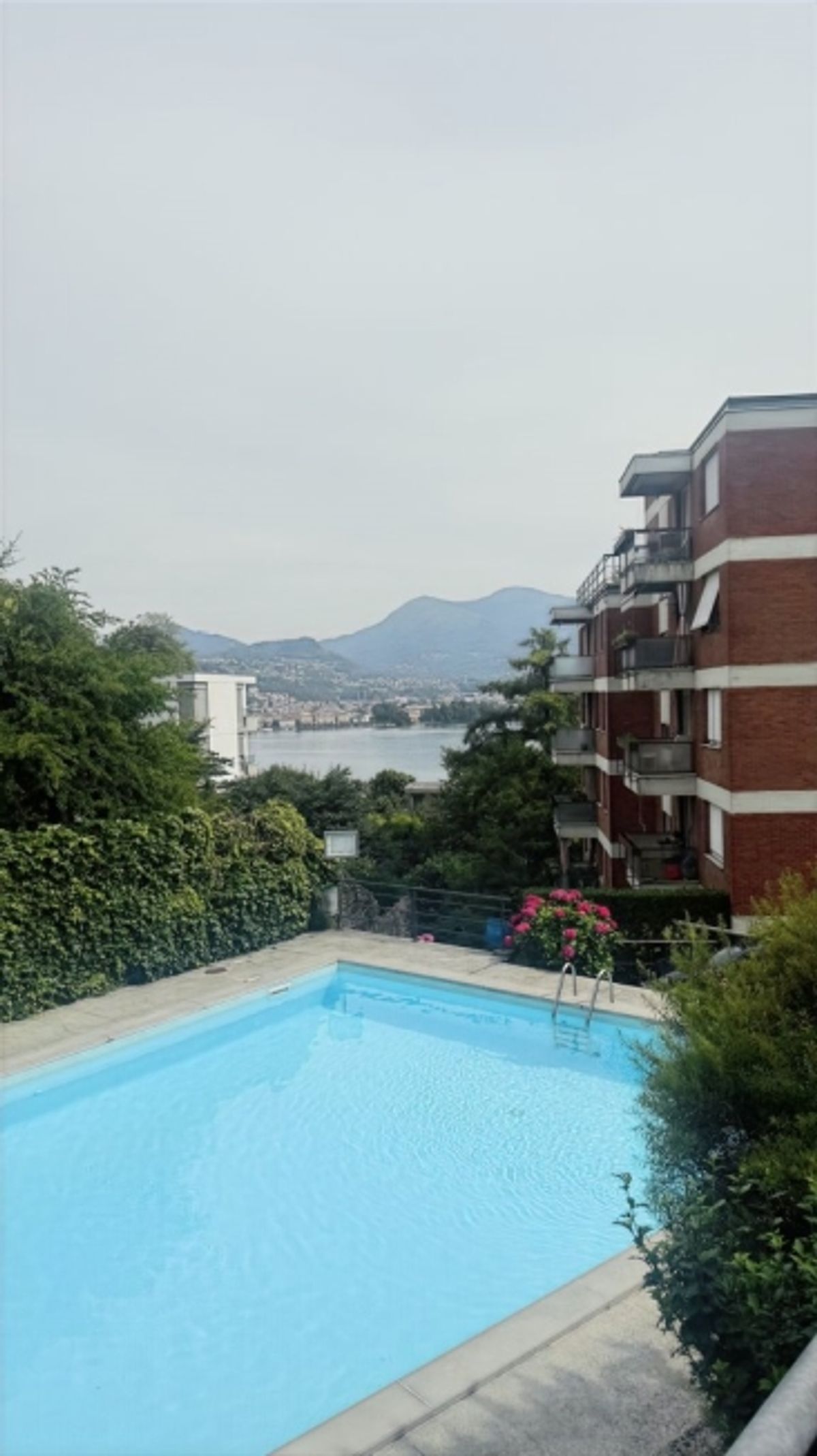 Appartamento ristrutturato con vista lago a Paradiso - 9