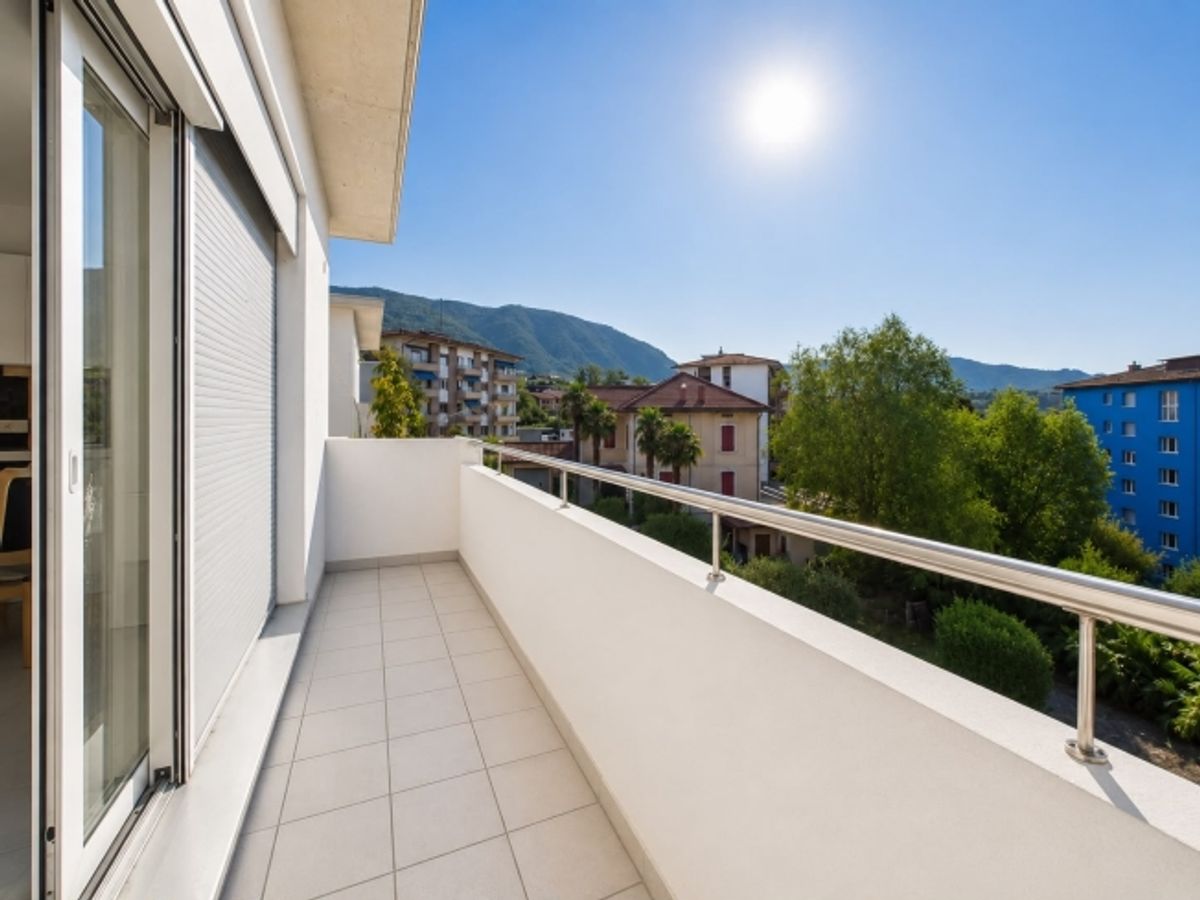 Splendido giardino privato, balcone vivibile, ambienti moderni in posizione tranquilla e senza spese condominiali - 5