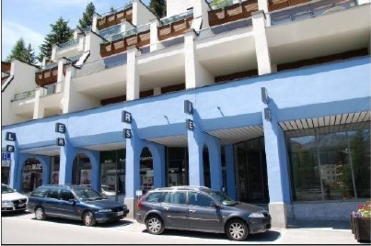 Ladenlokal im Zentrum Obersee mit über 8m Fensterfront in Arosa - 5