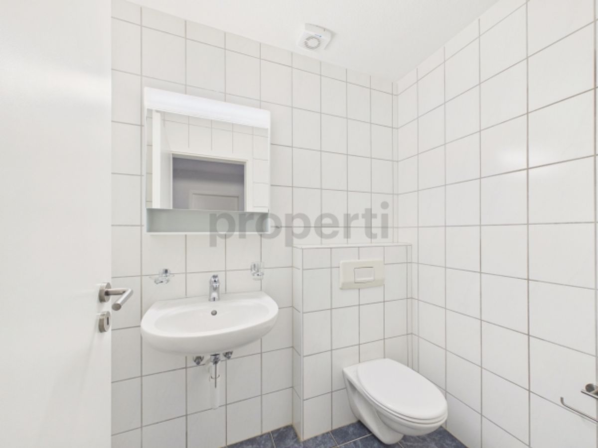 Stilvolle 5.5-Zimmer-Wohnung mit Balkon in Bolligen - 11