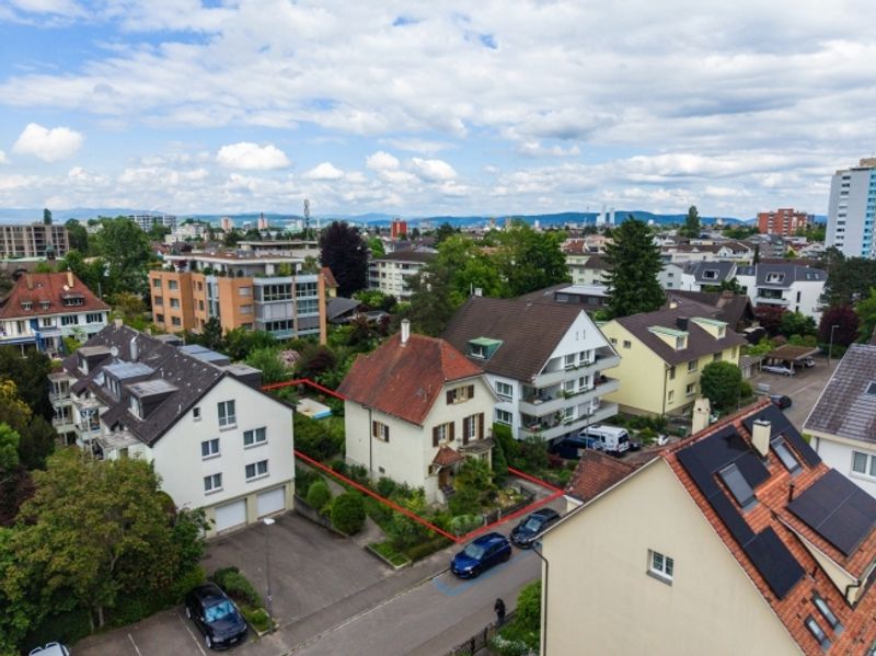 sehr schönes, sanierungsbedürftiges Haus aus den 20er Jahren - 1