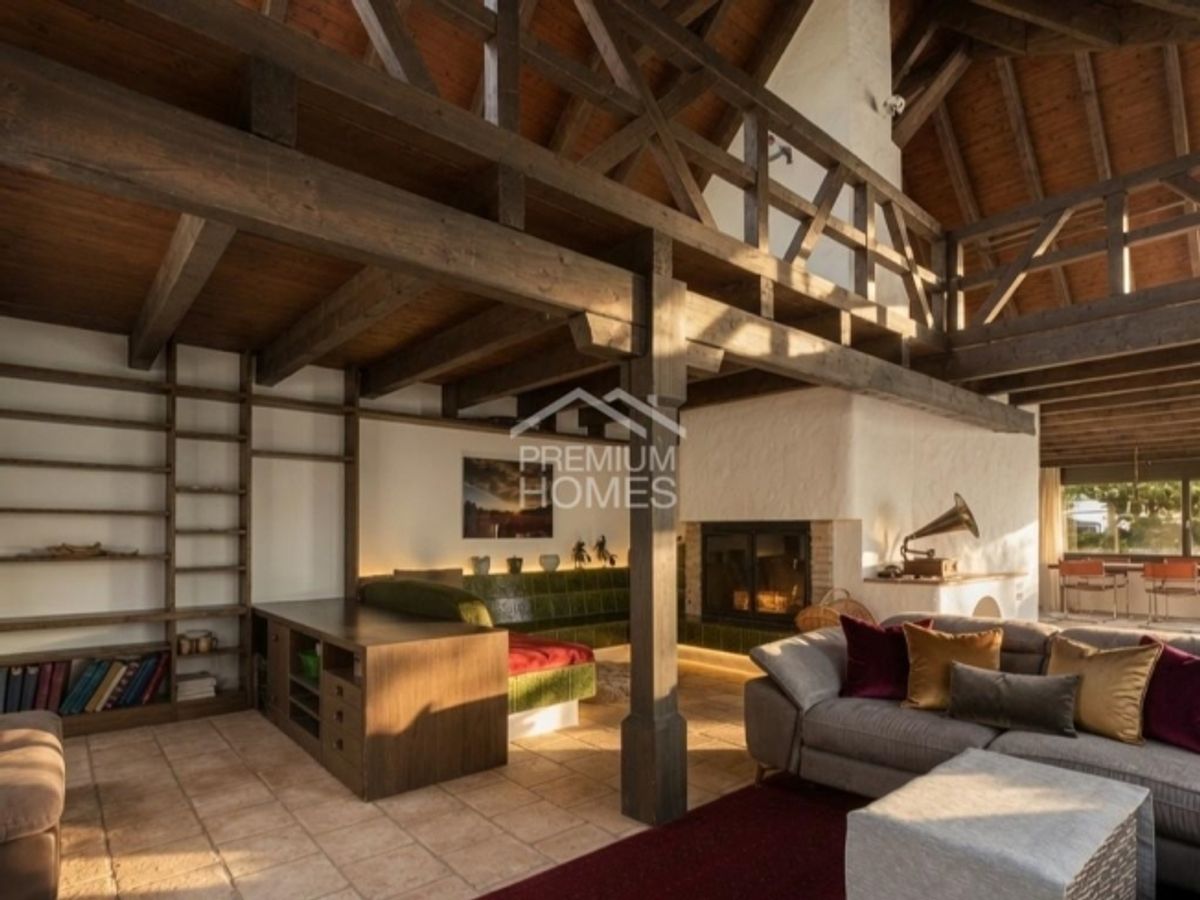 Majestätisches Landhaus mit Einliegerwohnung - 1