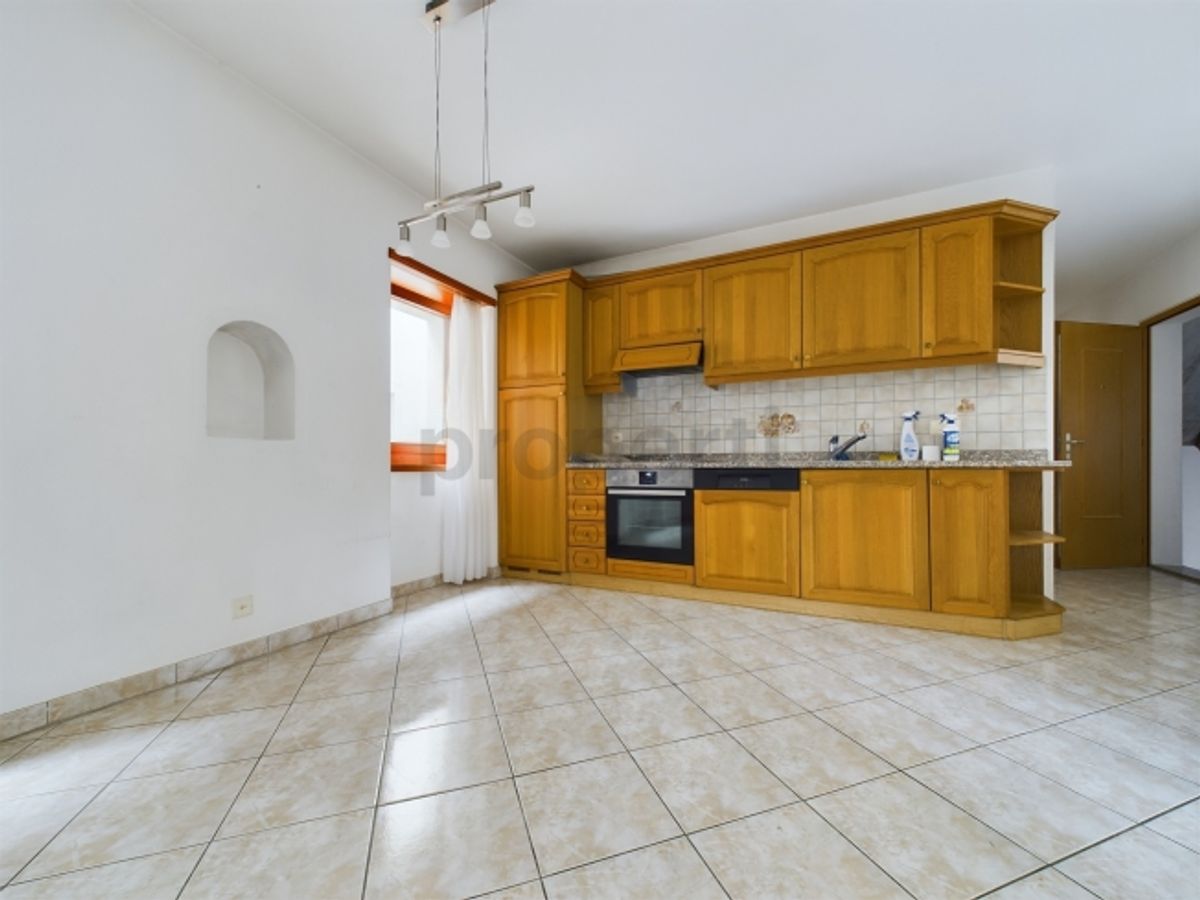 Gebäude mit 4 Wohneinheiten im Zentrum von Losone/ Vendesi palazzina di 4 unità immobiliari nel nucleo di Losone. - 3