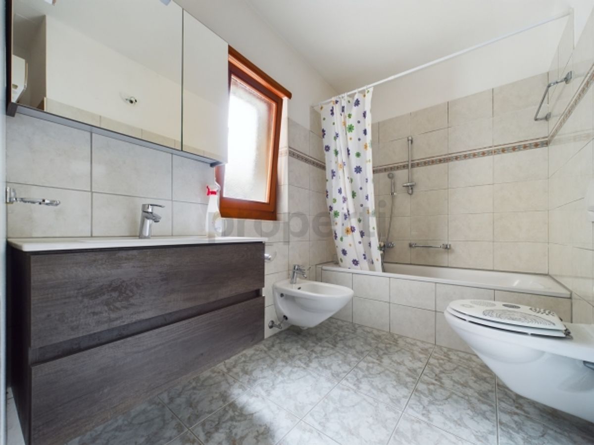 Gebäude mit 4 Wohneinheiten im Zentrum von Losone/ Vendesi palazzina di 4 unità immobiliari nel nucleo di Losone. - 5