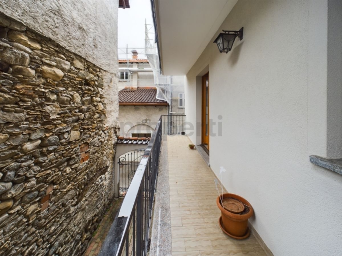 Gebäude mit 4 Wohneinheiten im Zentrum von Losone/ Vendesi palazzina di 4 unità immobiliari nel nucleo di Losone. - 6