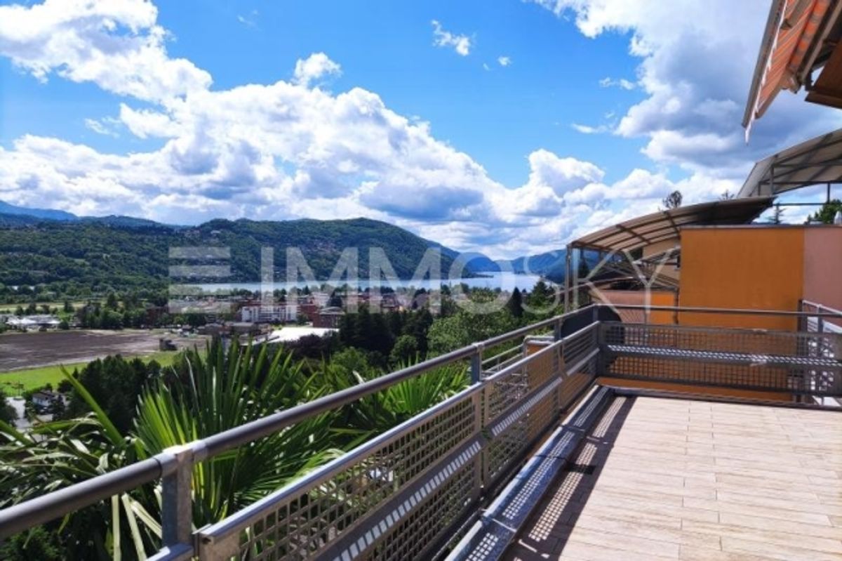 Neuer Preis Panoramavilla mit Seeblick in einem exklusiven Bereich - 0