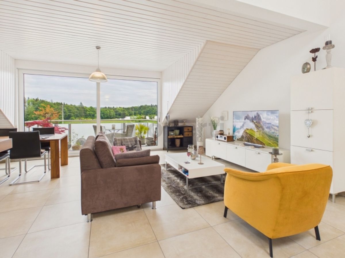 Moderne 3.5-Zimmer-Attikawohnung mit Balkon, Kallnach - 0