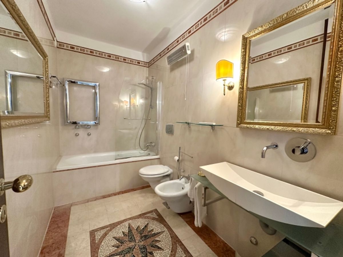 Elegante appartamento 4.5 locali  nel cuore di Lugano-Cassarate - 7