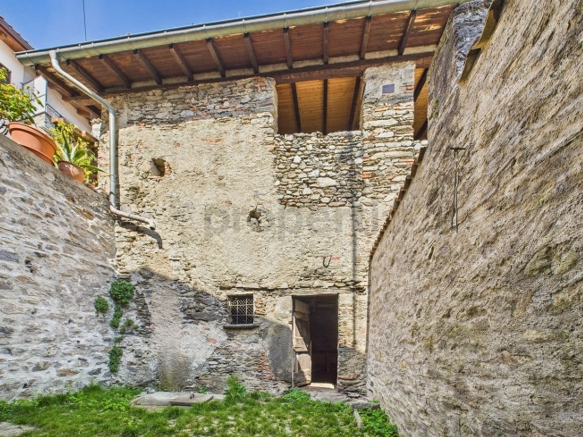 Rustico da ristrutturare nel cuore di Torricella/Con splendida vista sui paesi e sulle montagne Ottimo investimento - 3