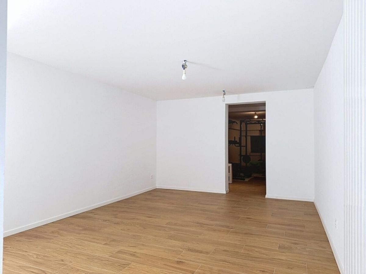 GESCHÄFTSRÄUMLICHKEITEN VON 60 M² IM HERZEN EINES HISTORISCHEN VIERTELS VON FRIBOURG! - 1