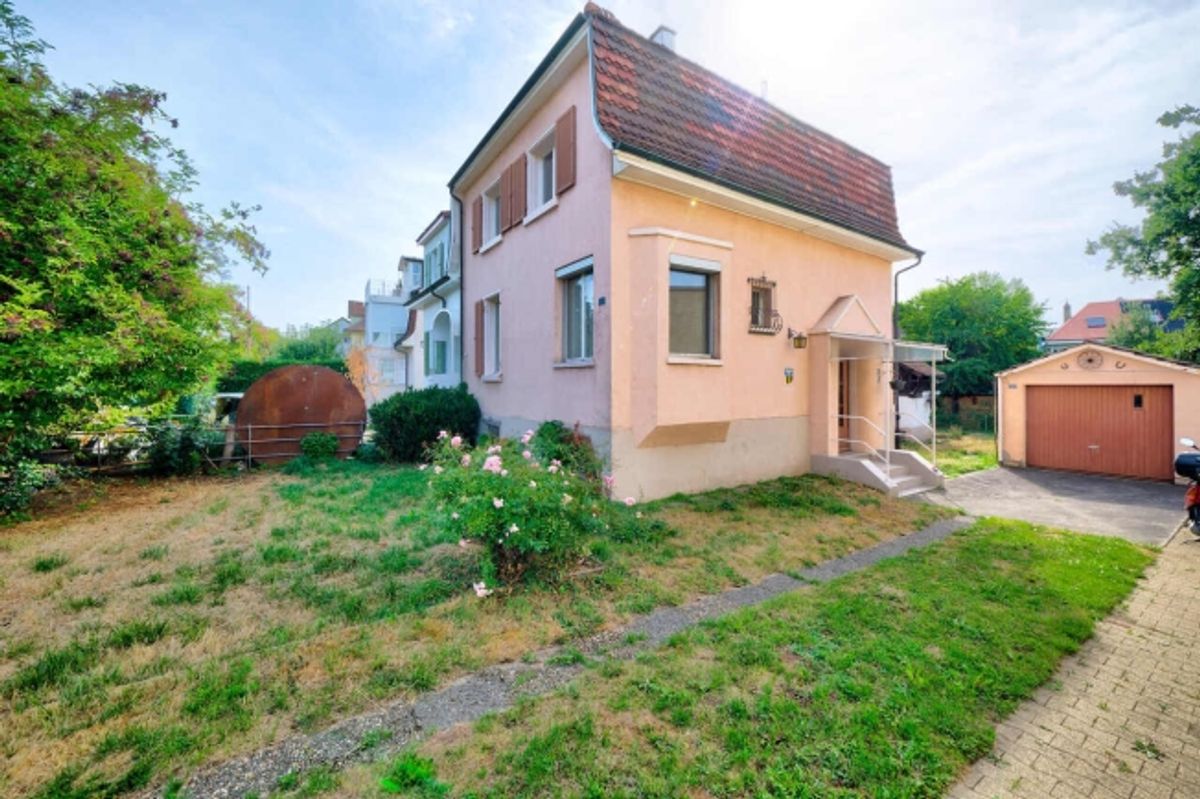 Einfamilienhaus mit grossem Garten wünscht sich eine zweite Jugend - 0