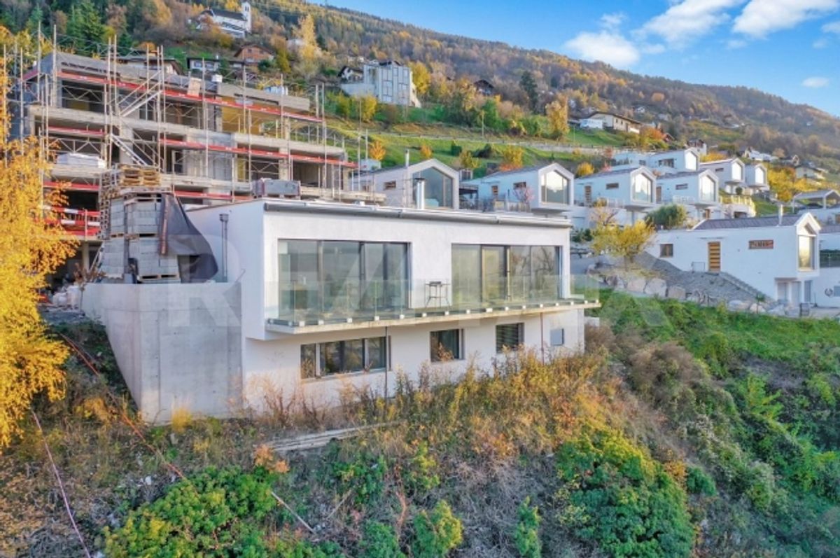 Neue Villa 2025 | Duplex 4,5p 151 m² verglaste Terrasse | Blick auf die Rhônetal-Höhen von Sion - 3