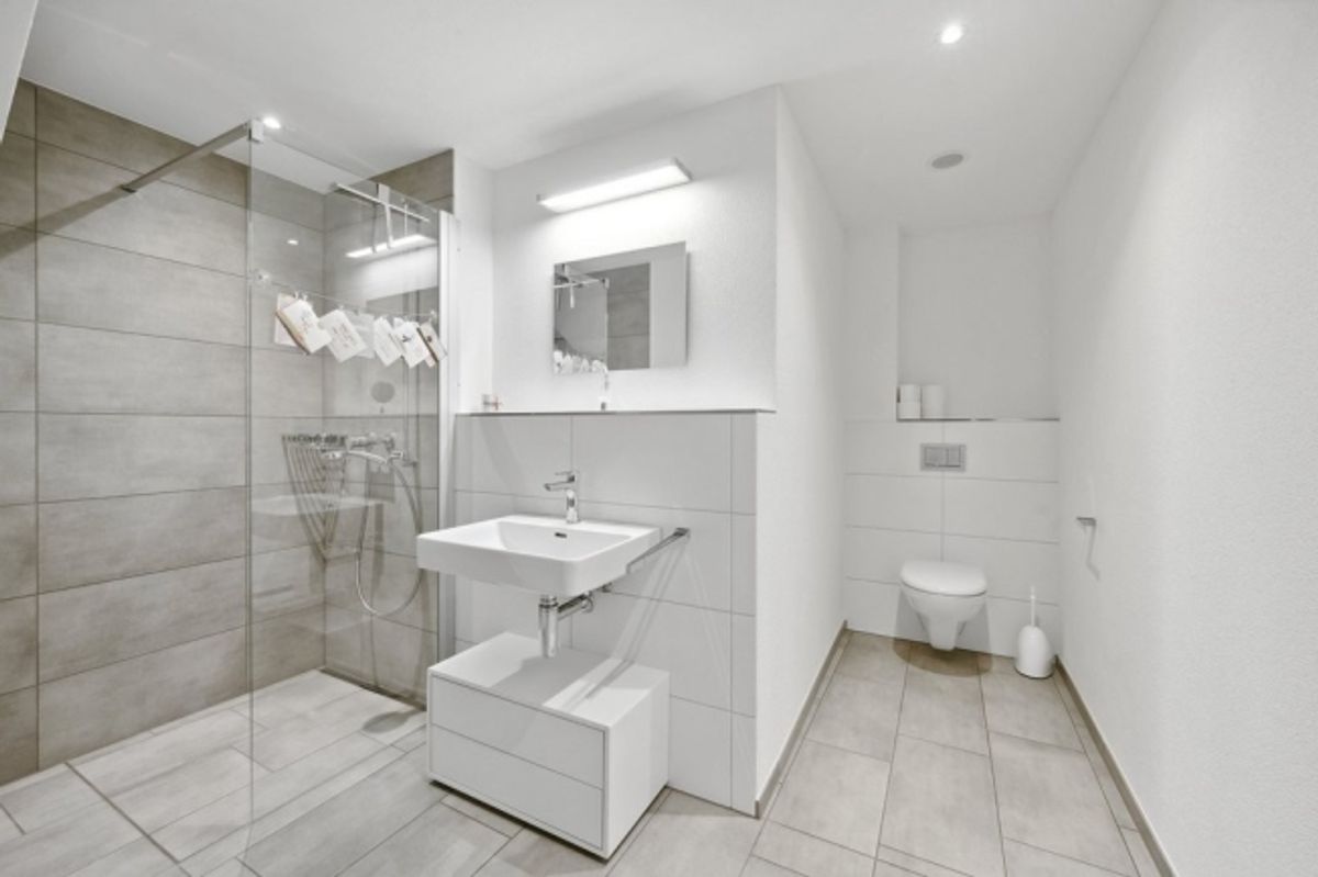 MODERNE 4.5 ZIMMER-WOHNUNG IN STÜSSLINGEN - 2