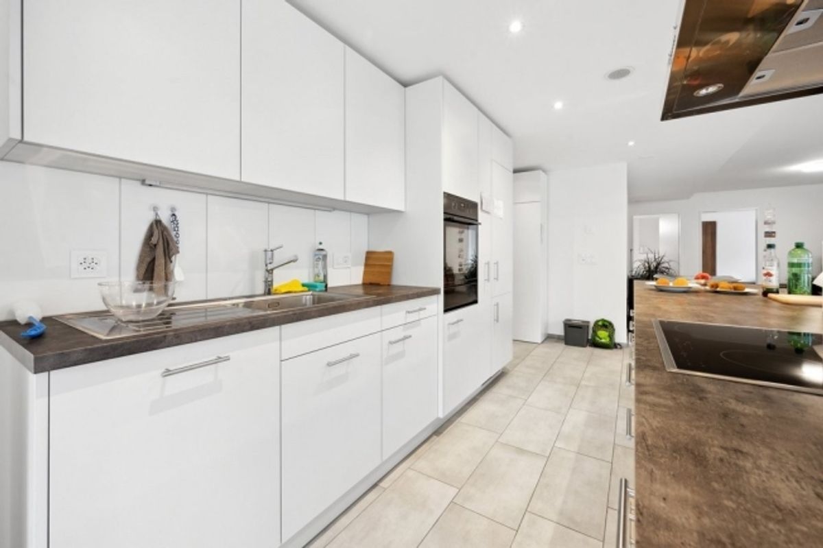 MODERNE 4.5 ZIMMER-WOHNUNG IN STÜSSLINGEN - 8