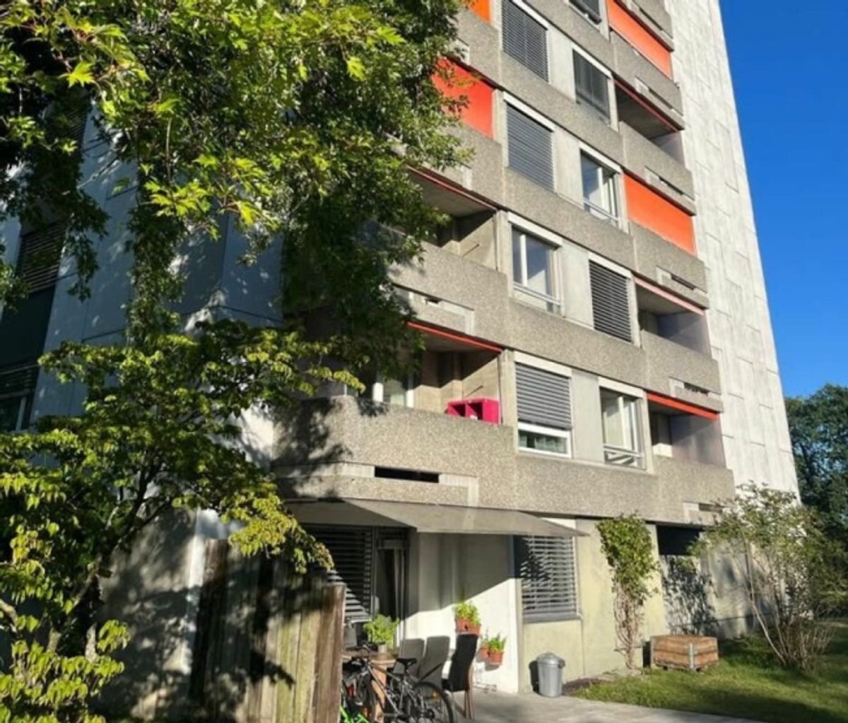 schöne 4 1/2 Zimmer Wohnung - 0