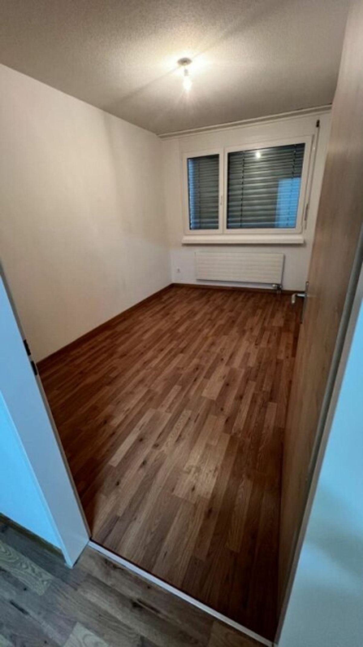 schöne 4 1/2 Zimmer Wohnung - 5