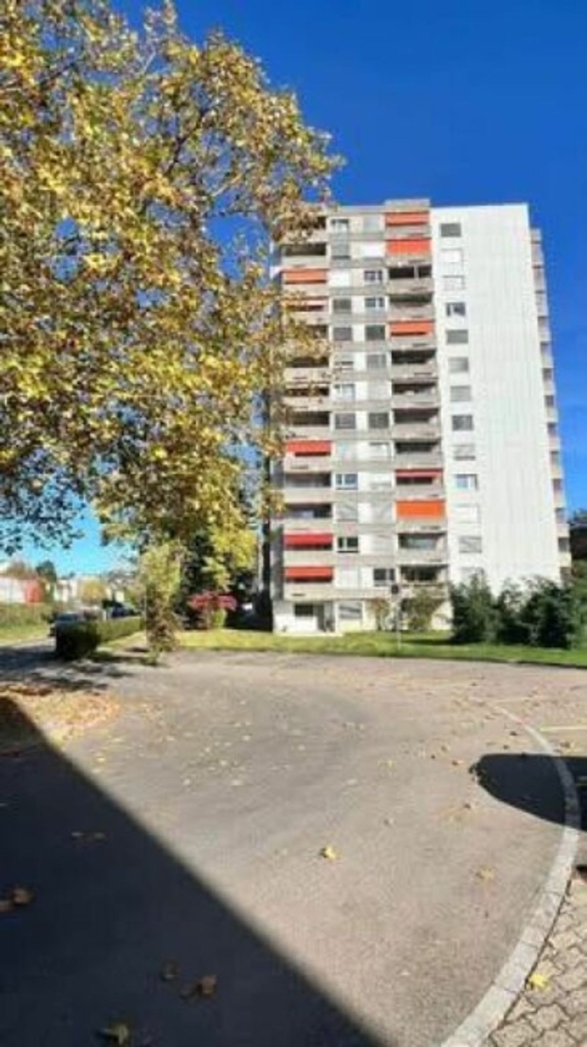 schöne 4 1/2 Zimmer Wohnung - 10