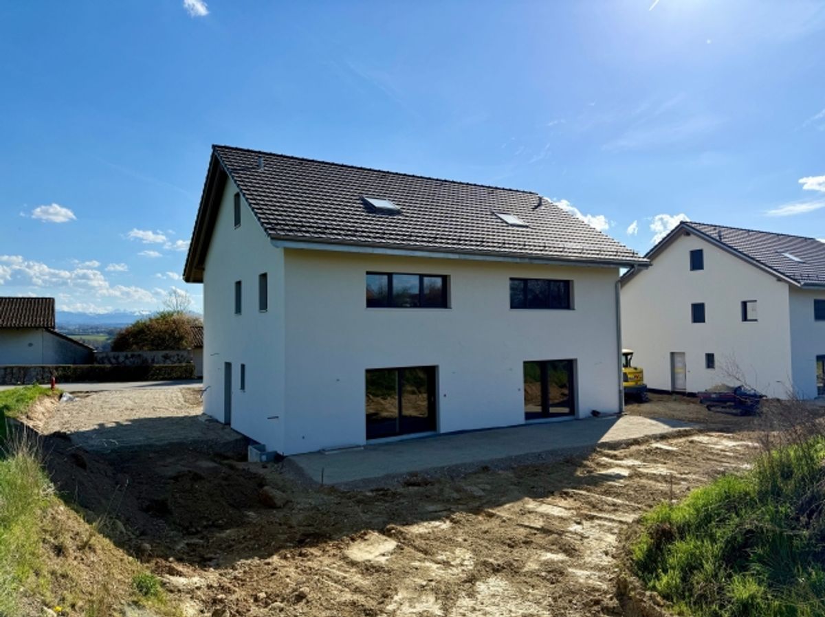Modernes Wohnen an Idyllischer Lage - 1