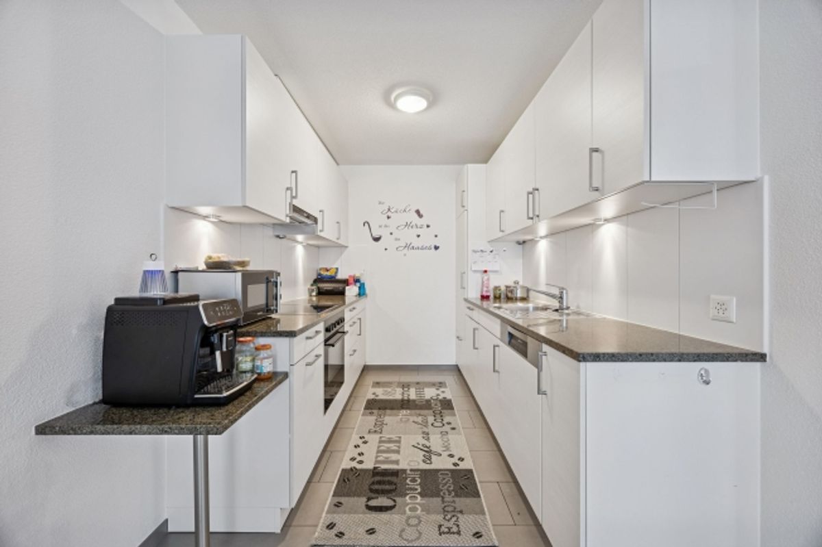 Moderne 3-Zimmer-Eigentumswohnung mit grosser Terrasse und Lift in Trimbach - 2