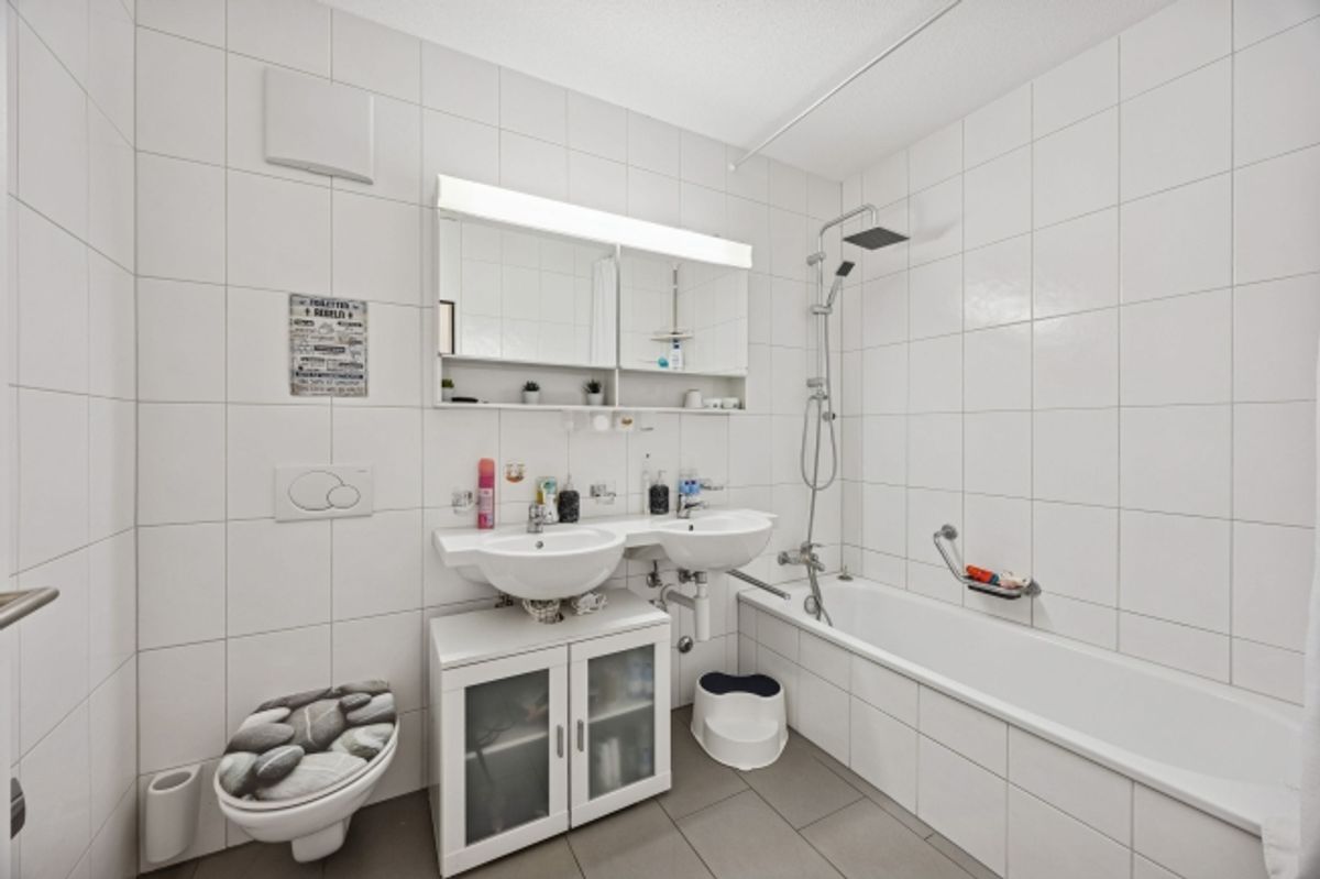 Moderne 3-Zimmer-Eigentumswohnung mit grosser Terrasse und Lift in Trimbach - 8