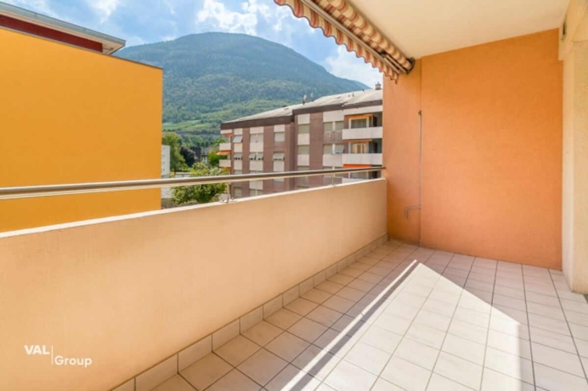 Zentrale 3.5-Zimmer-Wohnung mit Balkon in Visp - 12