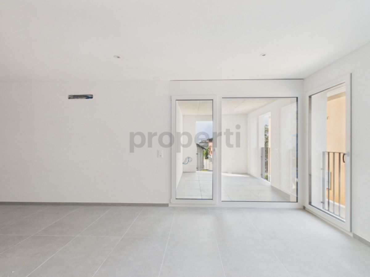 Moderno appartamento 3.5 locali con cantina, Biasca - 1