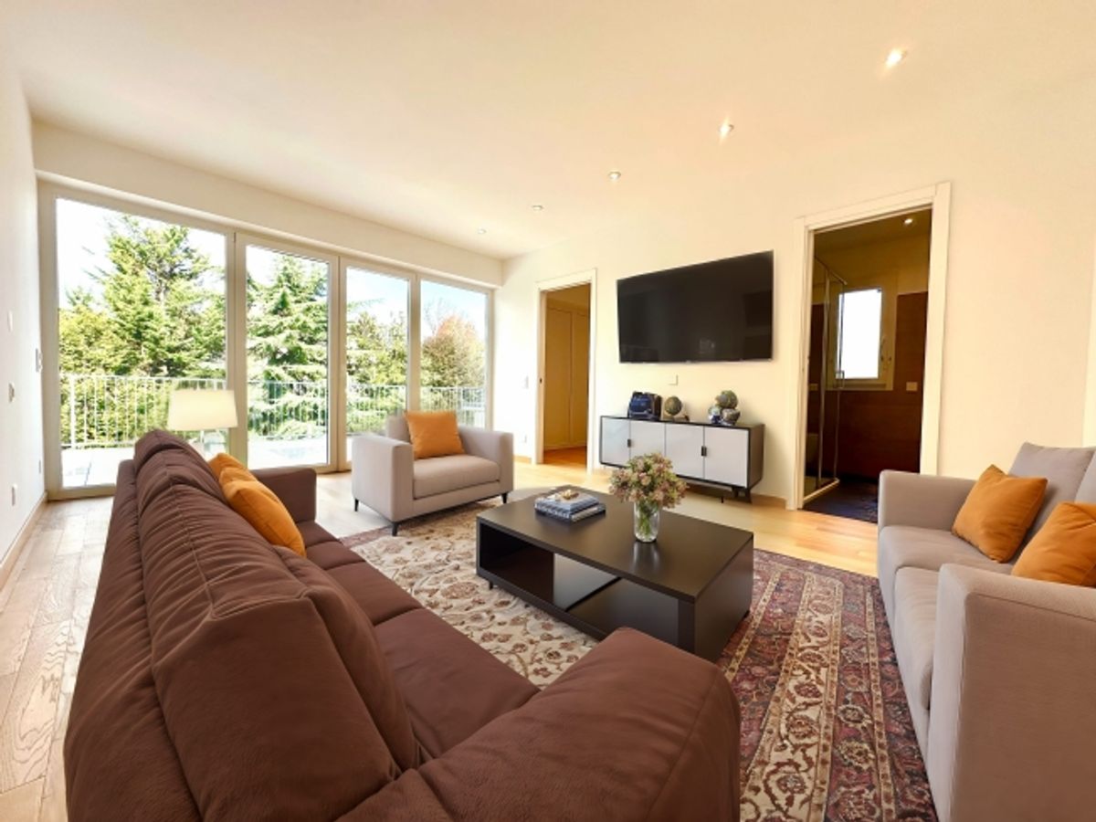 Villa da sogno a Lugano con 6,5 locali e vista mozzafiato - 1