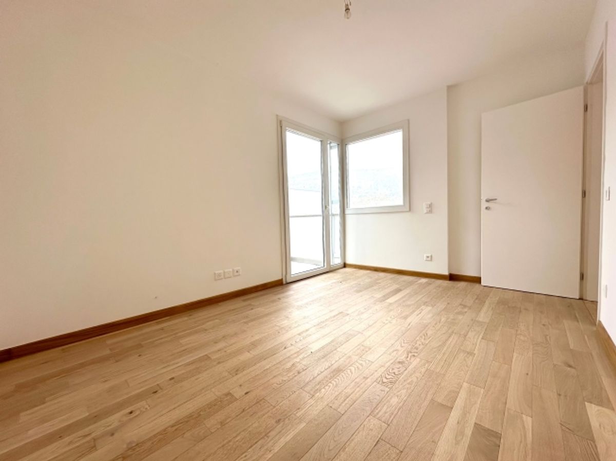 Villa da sogno a Lugano con 6,5 locali e vista mozzafiato - 6