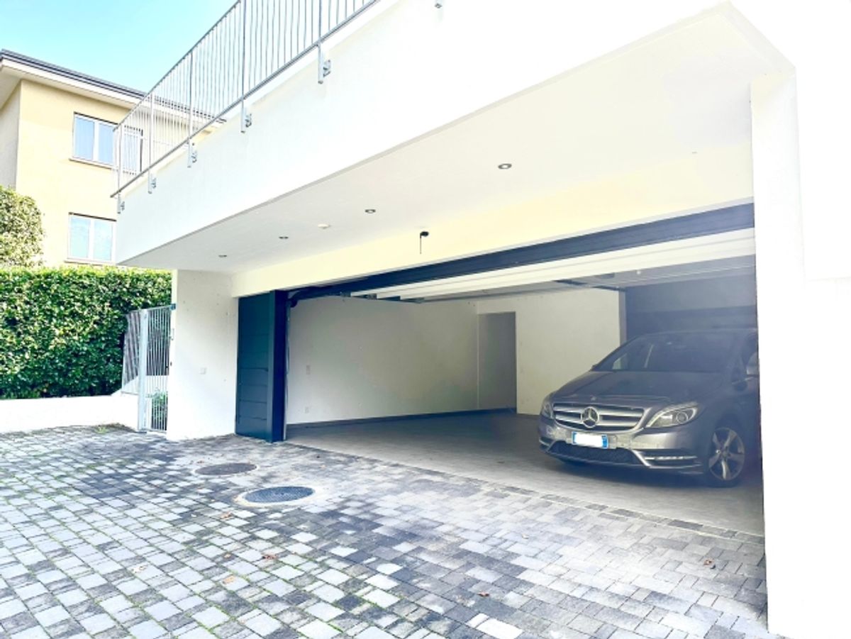 Villa da sogno a Lugano con 6,5 locali e vista mozzafiato - 9
