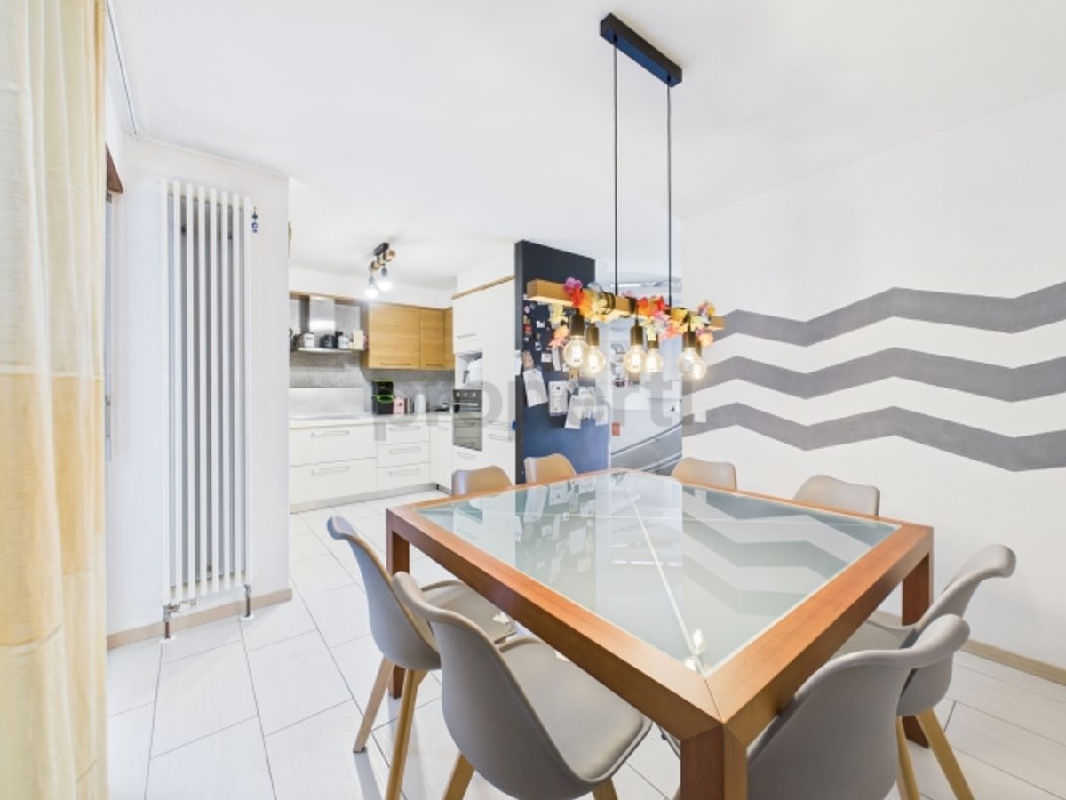 La casa perfetta per la famiglia spazio, luce e panorama (vista lago) - 4