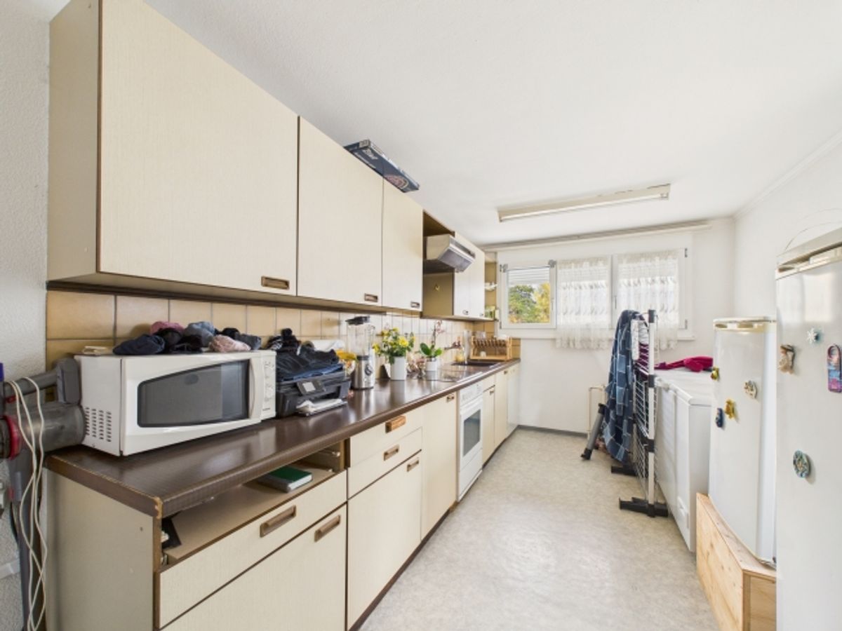 Zweifamilienhaus mit 3.5-Zimmer-Wohnung und Gewerbefläche (Kebab-Laden) im Erdgeschoss - 4