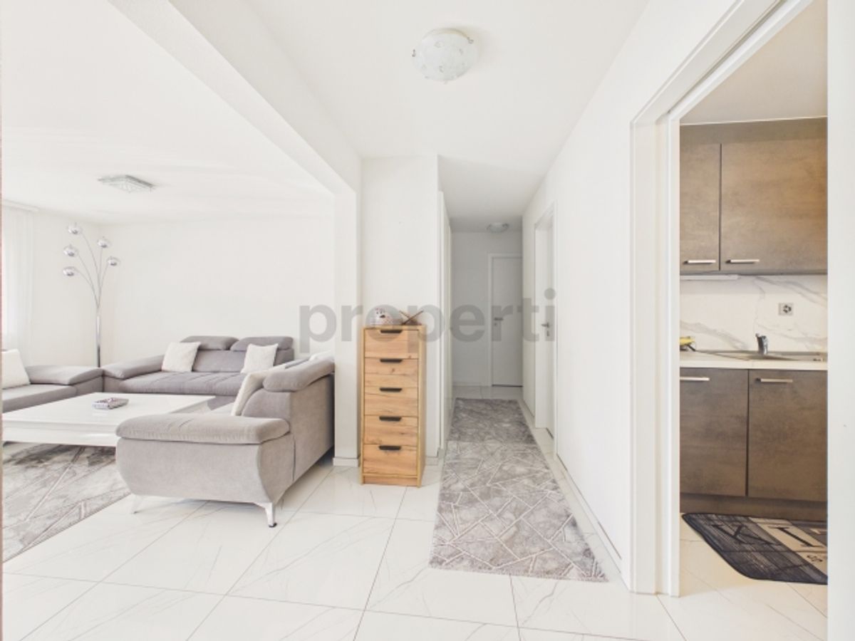 Spacieux 4.5 pièces  appartement avec balcon, Saxon - 3