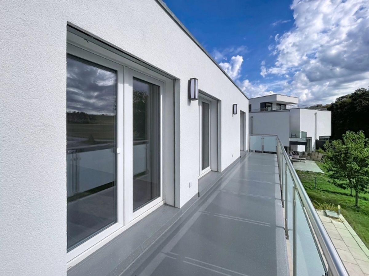 Geräumige Villa mit 5,5 Zimmern und Terrasse und Garten - 12