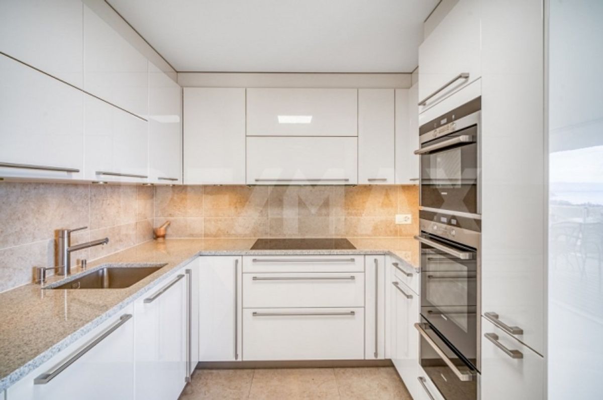 Luxuriöse 5,5-Zimmer-Wohnung von 148 m² mit spektakulärer Aussicht - 0