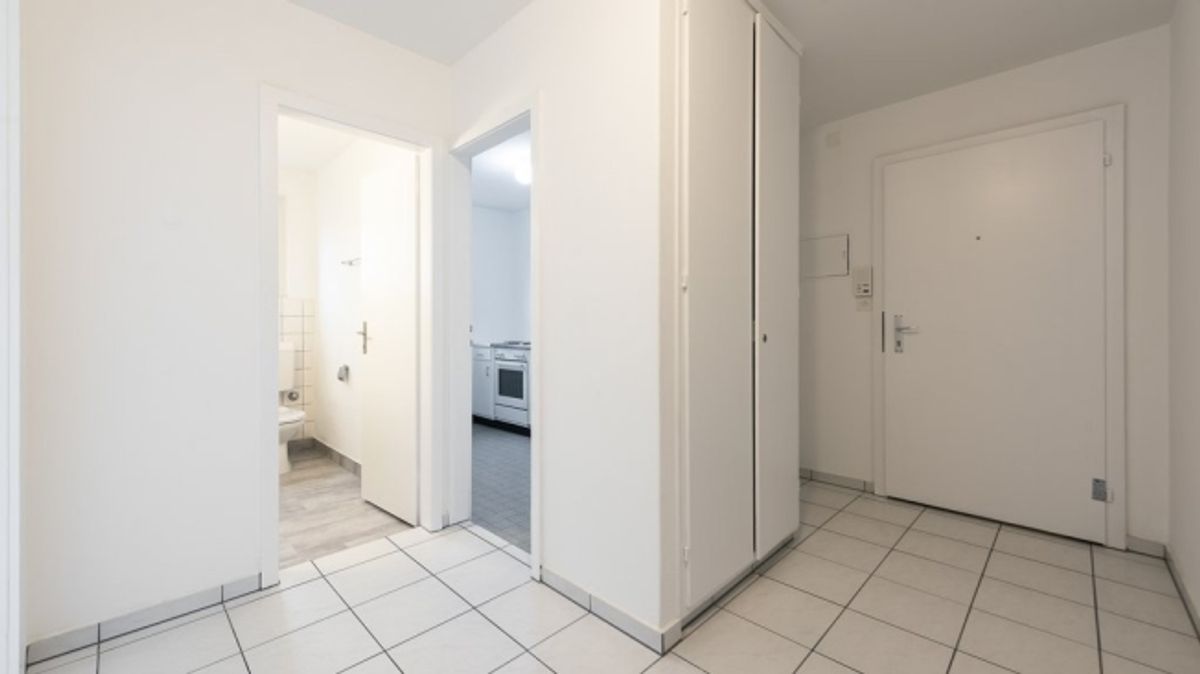 GUT ERSCHLOSSENE WOHNUNG IN OLTEN - 9